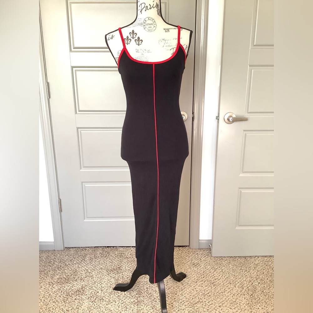 🎉 Ribbed Knit Midi Dress 🎉